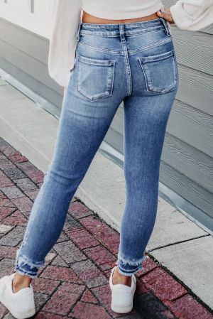 Women’s Distressed Jeans with Frayed Hem