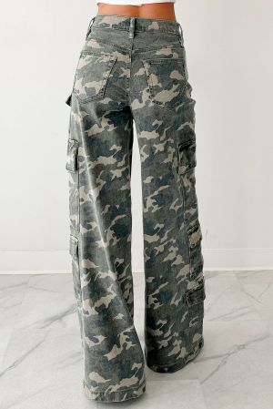 Women’s Wide-Leg Camo Cargo Jeans