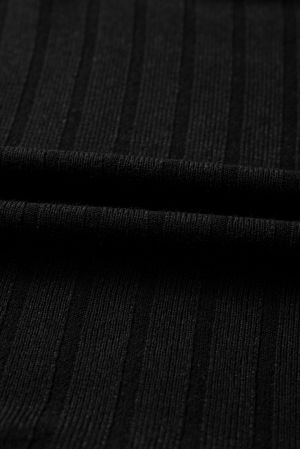 Дамска черна къса рокля с дълъг ръкав