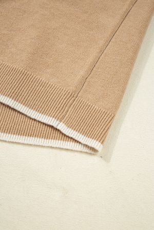 Дамски бежов пуловер с леопардови панделки и контрастни маншети