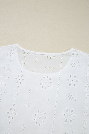 Дамска блуза в бяло с бродерия и ластични маншети, 100% памук