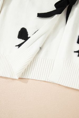 Дамска бяла жилетка с черни панделки и връзки отпред