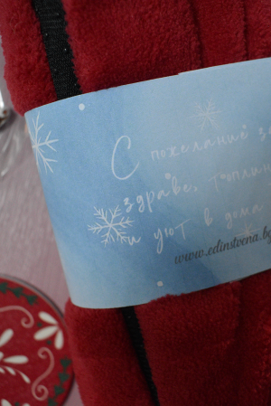 Пухкави пантофи в червен цвят