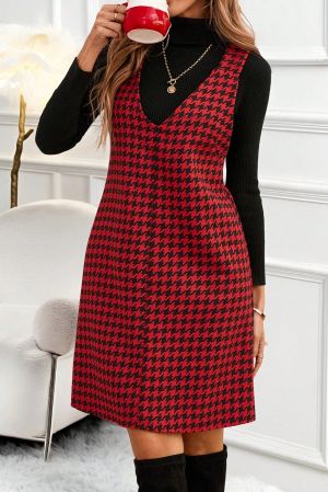 Women’s Red Houndstooth Print V Neck Sleeveless Mini Dress