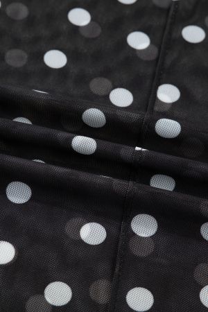 Дамска черна мрежеста блуза с дълъг ръкав и принт на точки