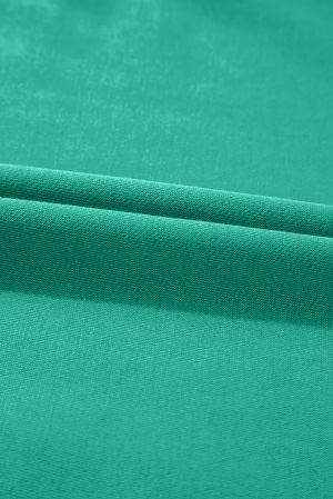 Women’s Sleeveless Sporty-Elegant Dress with V-neckline