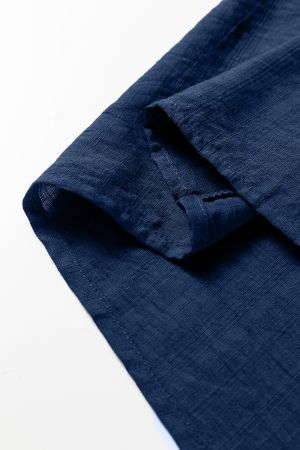 Дамска тъмносиня блуза с V-образно деколте и декоративен кант