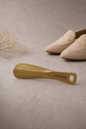 Пластмасова обувалка за обувки Coccinè SHOE HORN, 20 см
