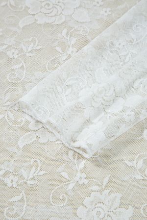 Women’s Elegant Floral Lace Top with Long Sleeves – White