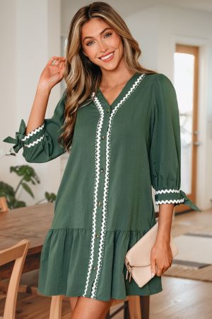 Women’s Green Shirt Dress with Decorative Trim and Long Sleeves