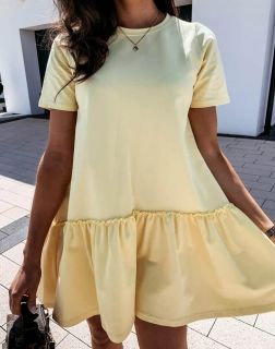 Атрактивна дамска рокля в жълто