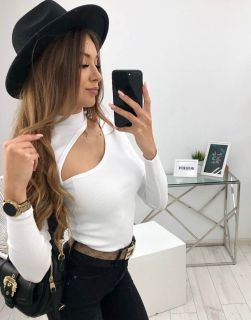 Дамска блуза в бяло