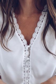 Дамска елегантна риза в бяло с бродерия