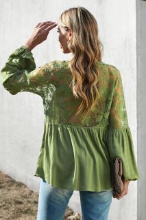 Ефектна дамска блуза в зелено
