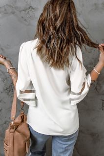Дамска блуза в бяло с 3/4 широки ръкави и ефектна дантела