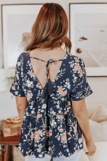 Дамска блуза с къс ръкав, флорален принт и ефектен гръб