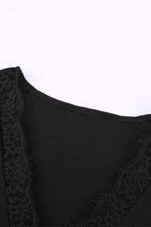 Дамска блуза в черно с дълъг ръкав и дантела