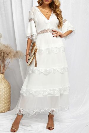 Дълга дамска рокля в бяло с дантела