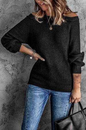 Дамски пуловер в черно с ефектен гръб