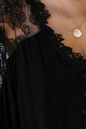 Ефектна дамска блуза в черно