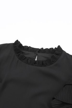 Елегантна дамска блуза в черно с дълги ръкави с къдрички