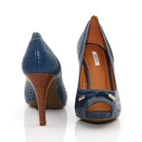 Дамски обувки GEOX с ток и перфорации, сини