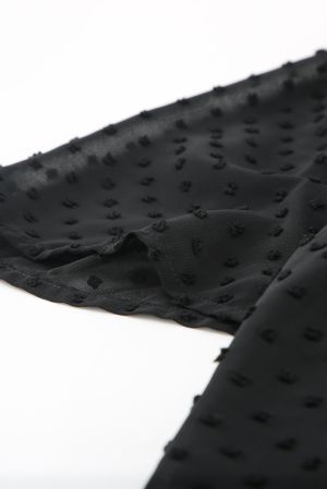 Дамска блуза в черно с къси широки ръкави и принт на точки