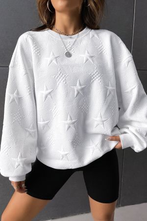 Дамска блуза в бяло с дълъг ръкав и релефен принт на звезди