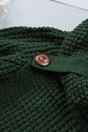 Дамски пуловер в тъмнозелено с ефектни копчета