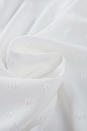 Дамска блуза в бяло с къс ръкав и принт на точки