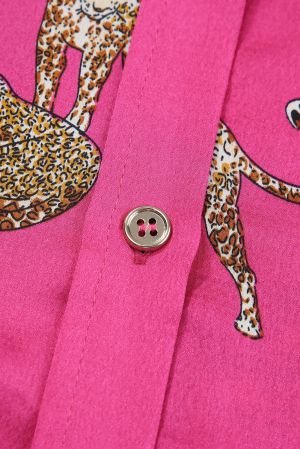 Дамска сатенена риза в цвят циклама с дълъг ръкав и принт гепард