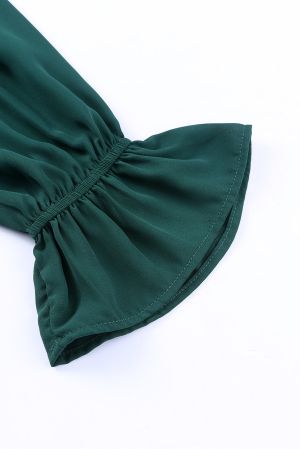 Дамска елегантна блуза в зелено с дълъг ръкав и V-образно деколте