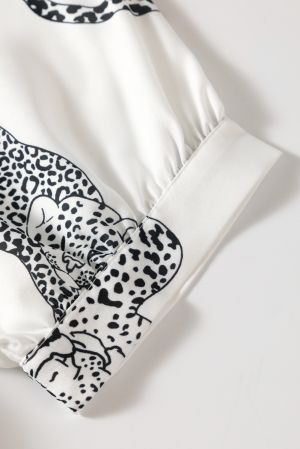 Дамска риза в бял цвят с принт гепард