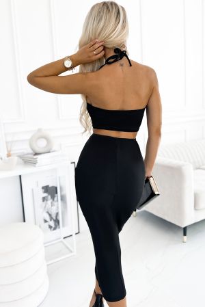 Дамска рипс рокля в черно със средна дължина