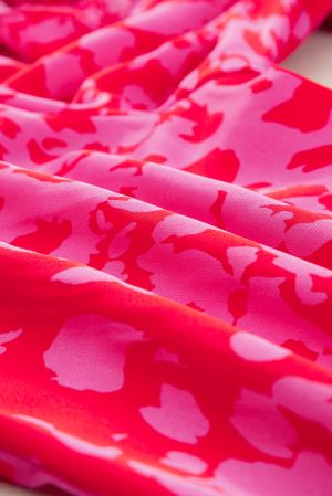 Дълъг дамски гащеризон в розово с леопардов принт